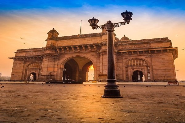 roorkee to delhi cabs